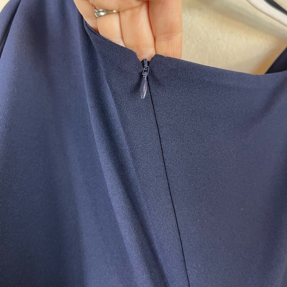 Betsy & Adam Madeline Long Scuba Crepe Off Shoulder Drop Dress Navy Size 8 - Picture 8 of 8